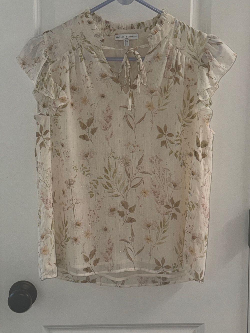 Maison d’Amélie Cream Floral Ruffle Sleeve Cream Blouse Small